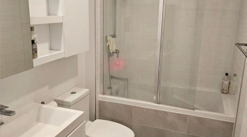http://centris.webenaction.com/centris-api/photos/429429845-MT28972761-7.jpg